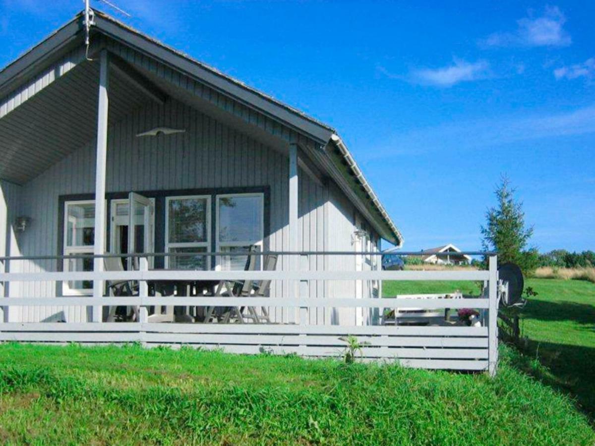 Three-Bedroom Holiday Home In Hasle 3 Vang  Exteriér fotografie